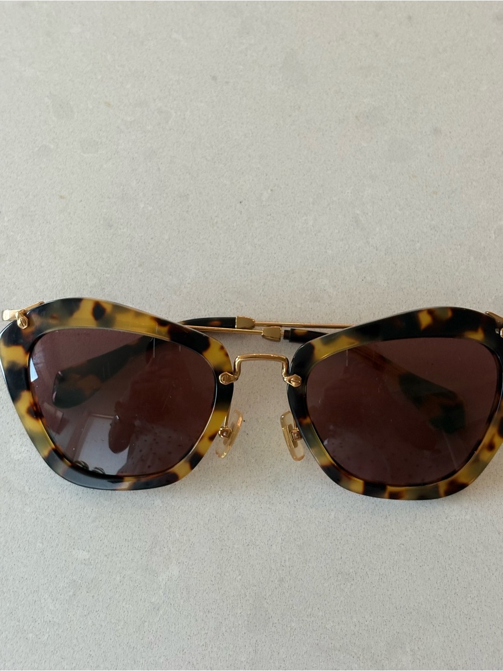 Miu Miu SMU10N 56 m Tortoiseshell Cat-Eye Sunglasses